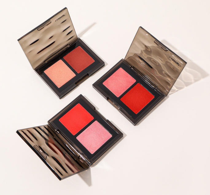 How to Choose the Best Eyeshadow Palette Formula: A Manufacturer's Guide for Brands